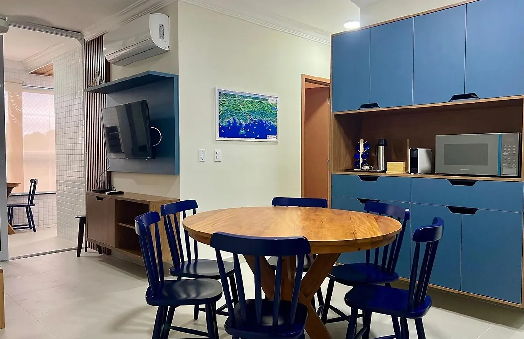 Apartamentos 300m Praia das Toninhas - com vista para o mar-1